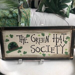 NWT! ☘️Green Hat Society St Patrick’s Day Wood Sign